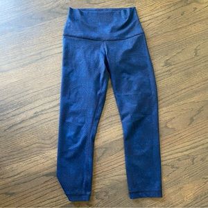Lululemon Cropped Blue workout pants